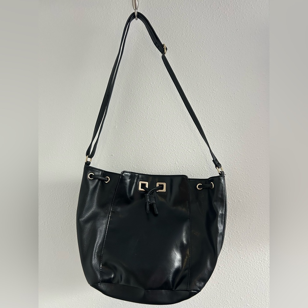 Gemma Rossi Black Drawstring Shoulder Bag with Gold-Tone Hardware